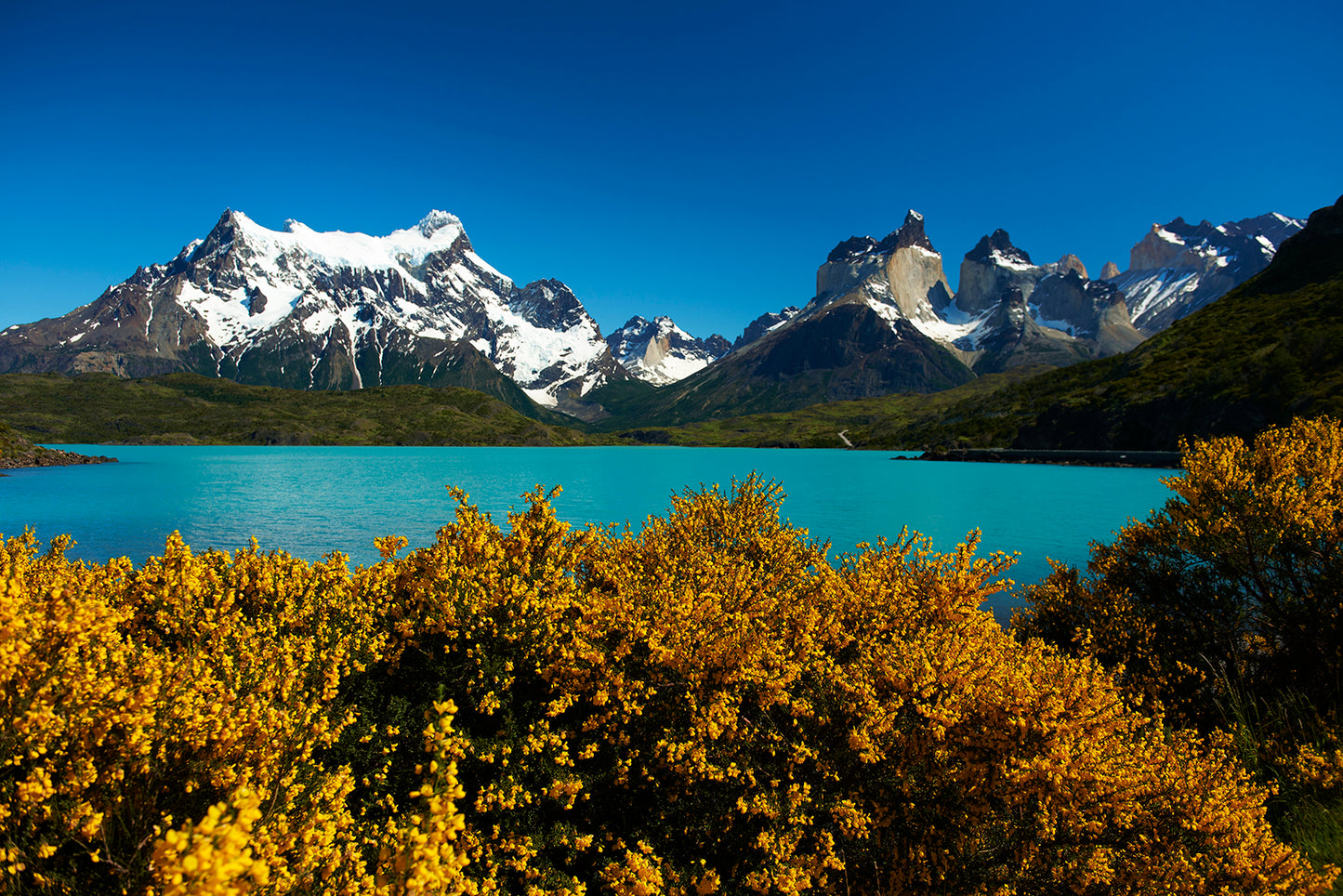 01_Glacial Grey_Torres De lPaine, Chile_60x40cm