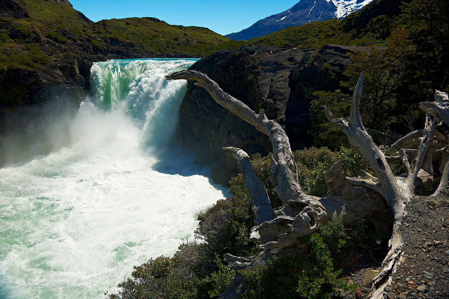 01_Glacial Grey_Torres De lPaine, Chile_60x40cm