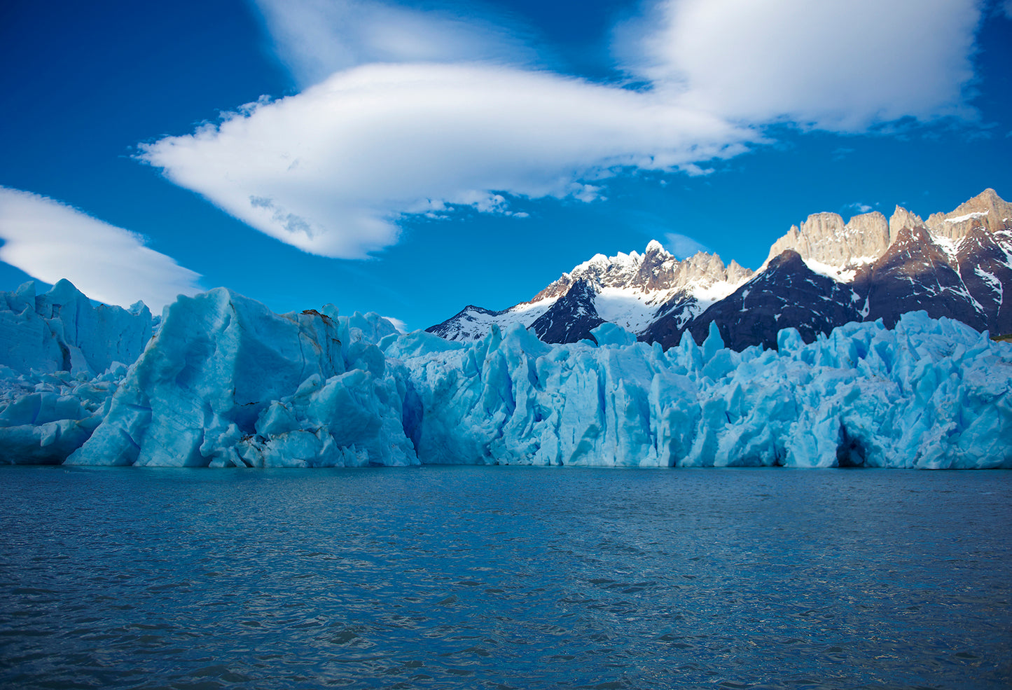 01_Glacial Grey_Torres De lPaine, Chile_60x40cm