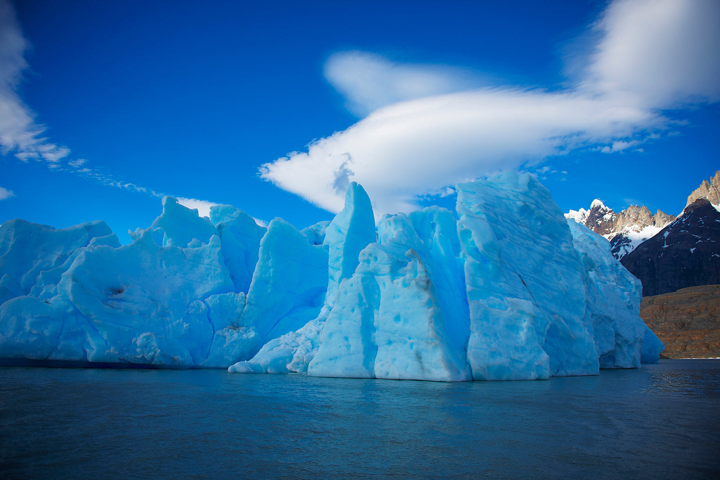 01_Glacial Grey_Torres De lPaine, Chile_60x40cm