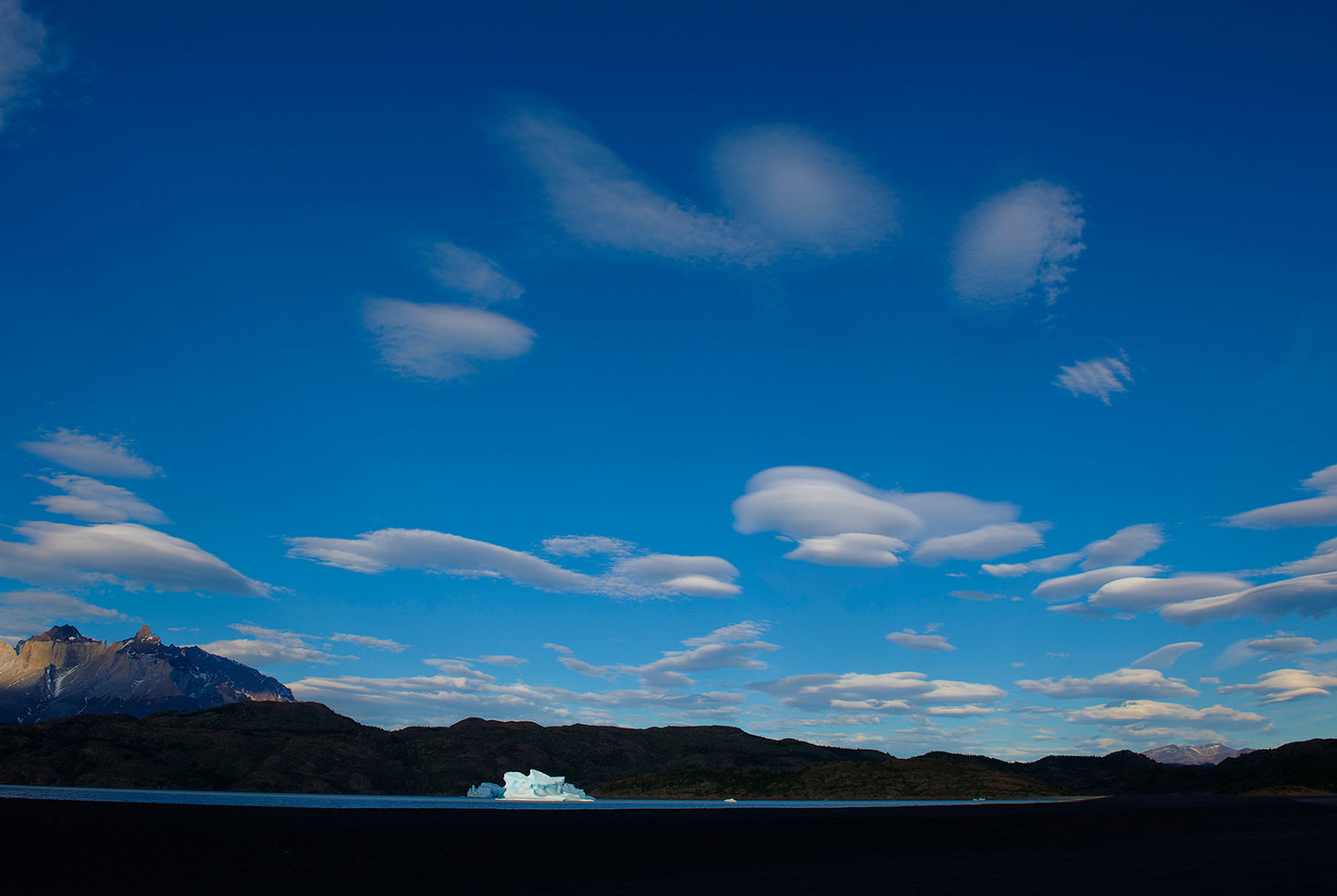 19_Glacial Grey_TorresDelPaine_60x40cm