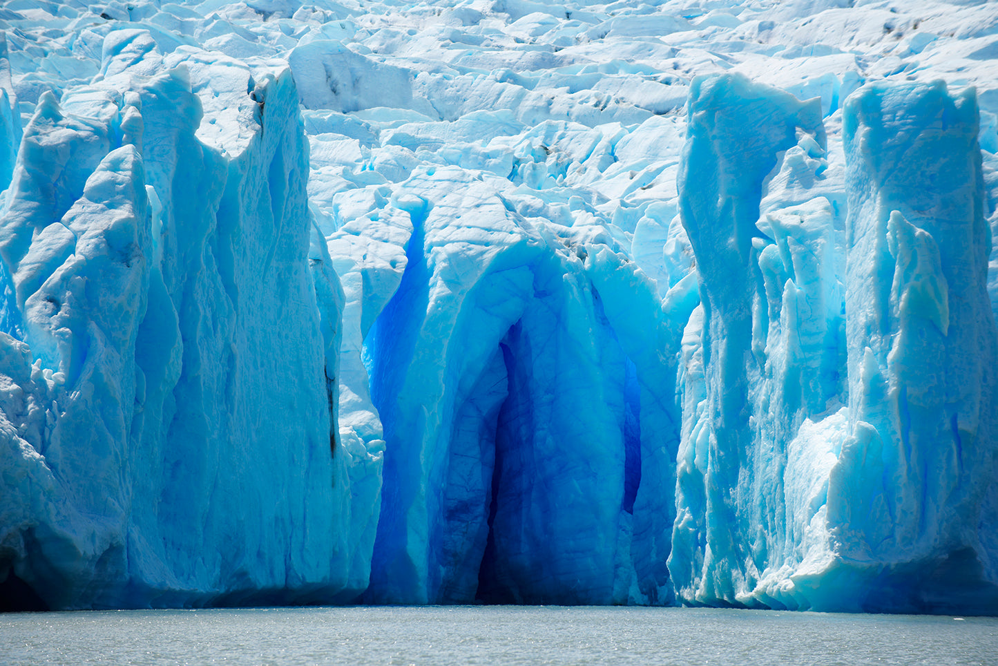 01_Glacial Grey_Torres De lPaine, Chile_60x40cm