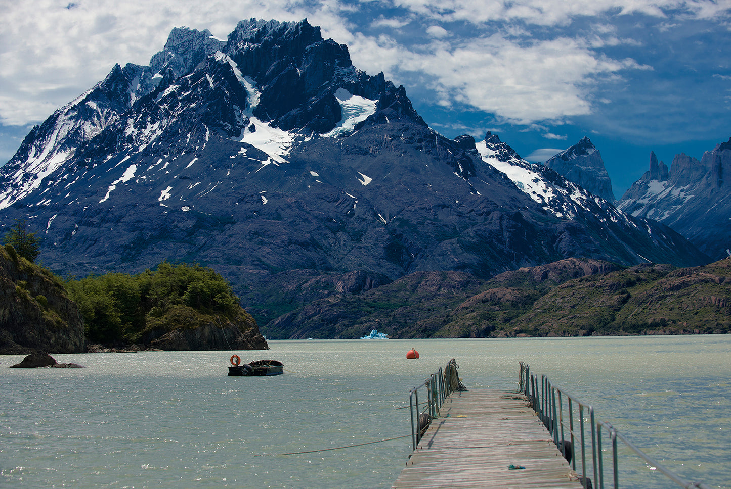 01_Glacial Grey_Torres De lPaine, Chile_60x40cm