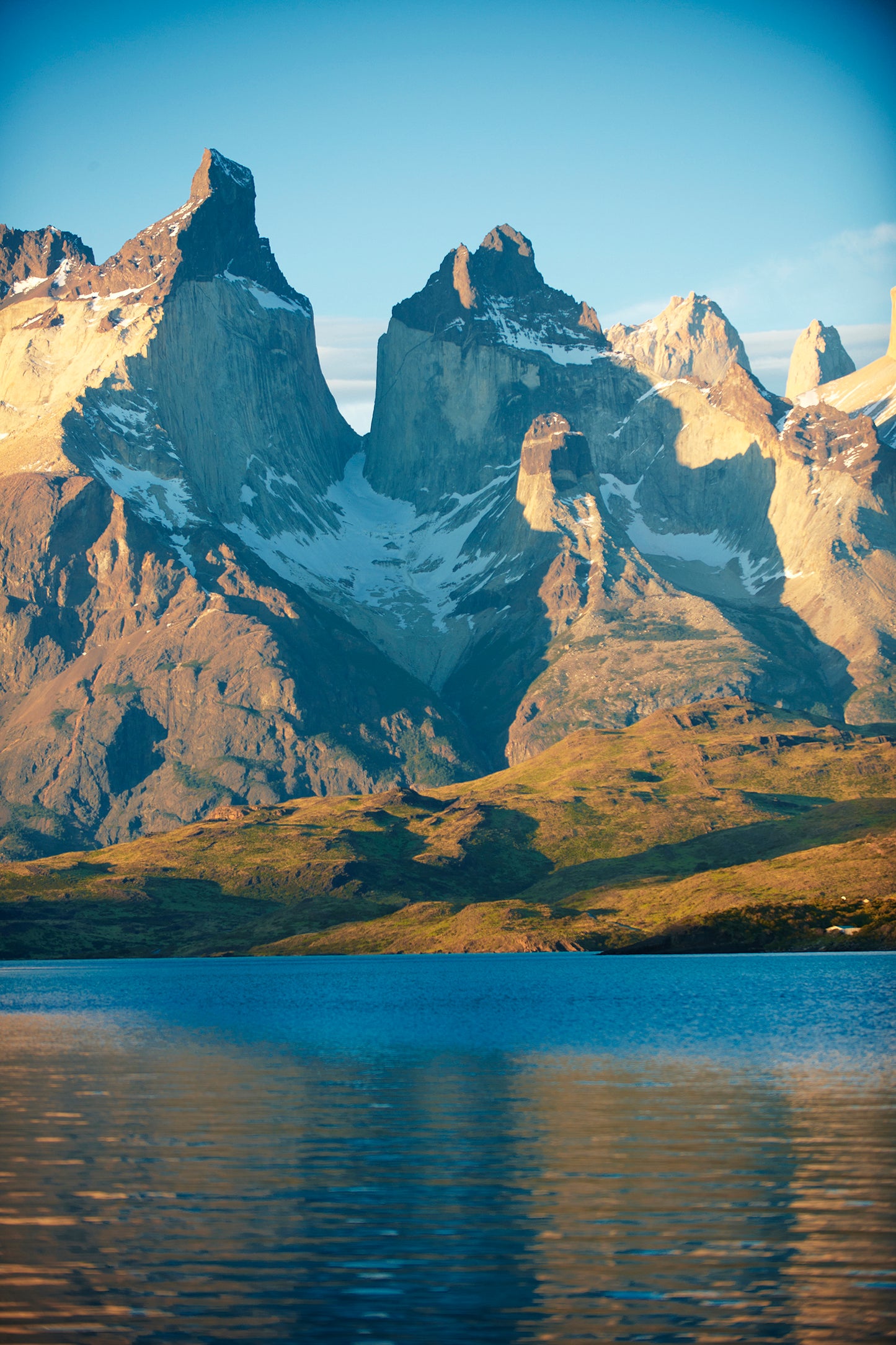 01_Glacial Grey_Torres De lPaine, Chile_60x40cm