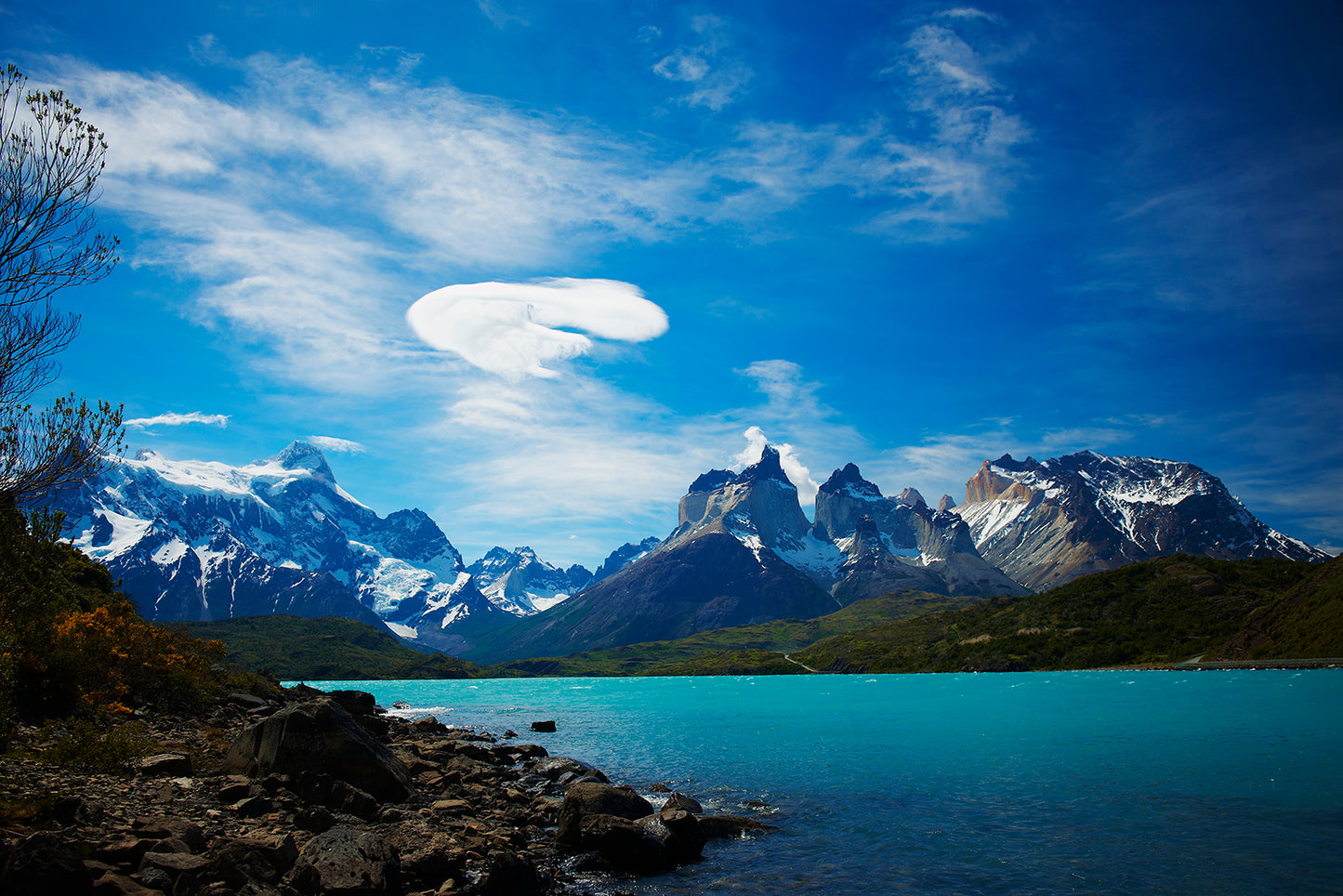 01_Glacial Grey_Torres De lPaine, Chile_60x40cm