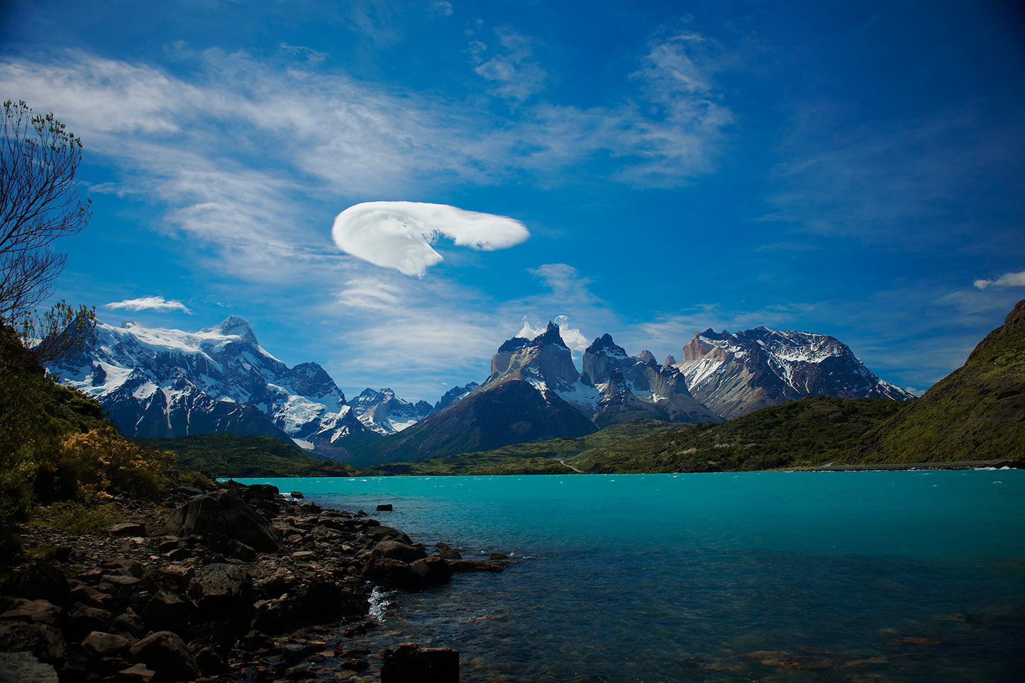 01_Glacial Grey_Torres De lPaine, Chile_60x40cm