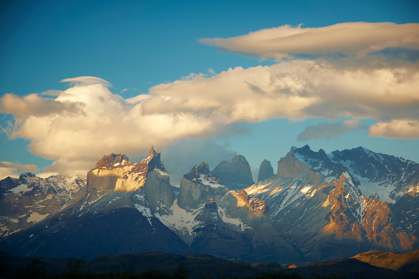 01_Glacial Grey_Torres De lPaine, Chile_60x40cm
